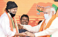 Mithun Chakraborty joins BJP with cobra quip