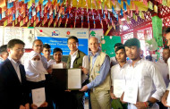 Japanese envoy hands over textbooks for Rohingyas living in Cox’s Bazar