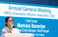 Mamata reaches out to WBCS officers, announces slew of benefits