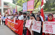 RMG workers stage demo, reject wage scale