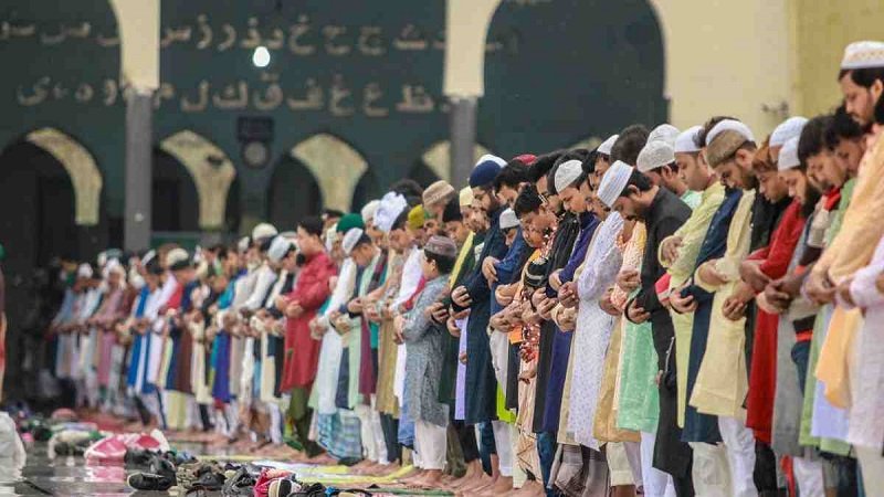 Six Eid jamaats to be held at National Mosque from 7 am