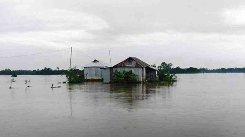 '8 dead, 22.46 lakh people affected by floods'