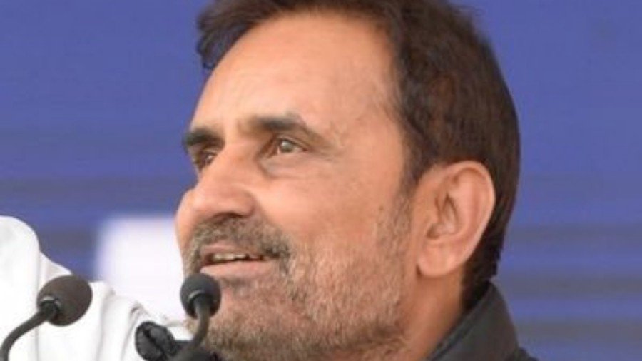 Shaktisinh Gohil asks to be taken off Bihar charge