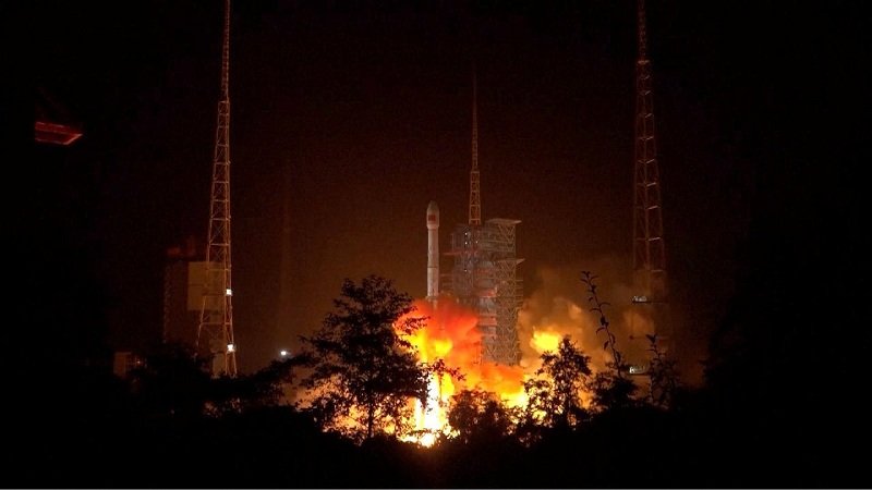 China launches new mobile telecommunication satellite