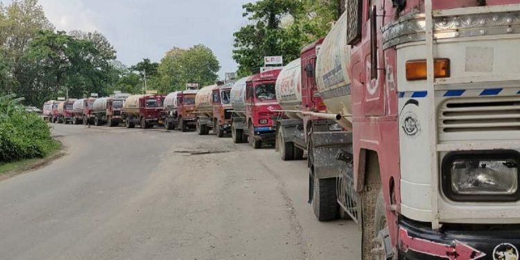 LPG truckers continue ‘chakka jam’ at Churaibari check post in Tripura along Assam border