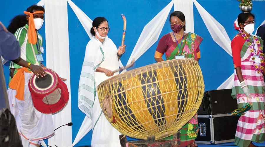 Mamata Banerjee raises voice to secure land rights of tribal people across the country