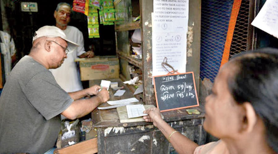 West Bengal government to provide free migrant ration under ‘one nation one ration card’ scheme