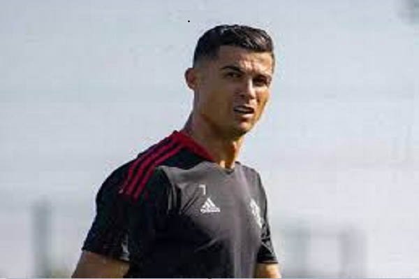 Ronaldo set for hero's welcome in Manchester United return