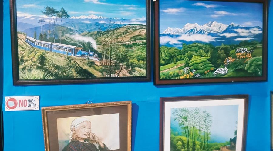 Art exhibition opens in Darjeeling