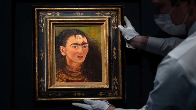 Intimate Frida Kahlo self-portrait sells for $34.9 million, smashing auction records