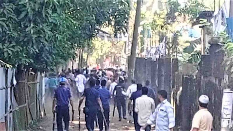 Bangladesh: 2nd phase of UP polls marred by violence; 6 dead