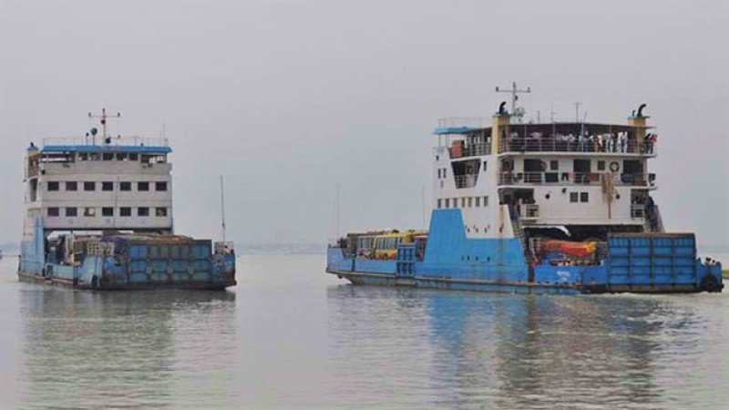 Dense fog disrupts Paturia-Daulatdia ferry services