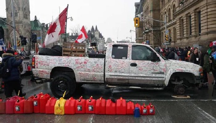 Trudeau vows to freeze protesters’ bank accounts