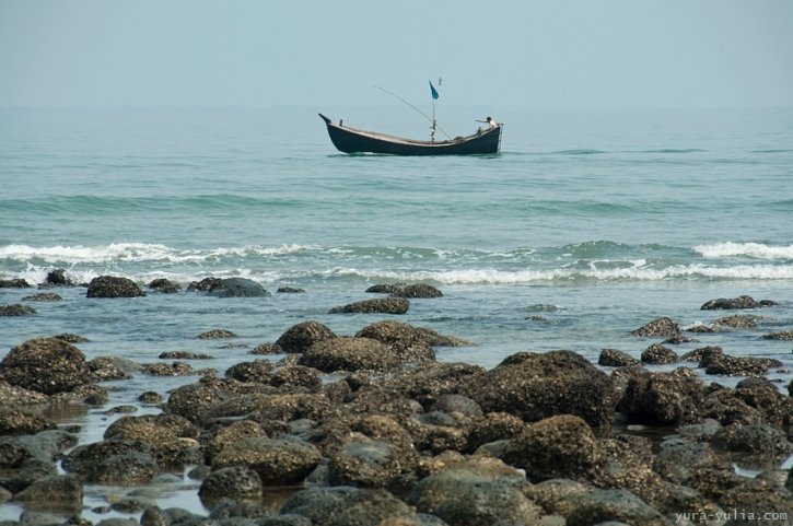 Tourists stranded at St Martin’s island