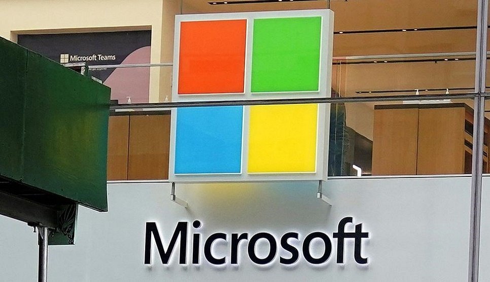 Microsoft stops selling products in Russia