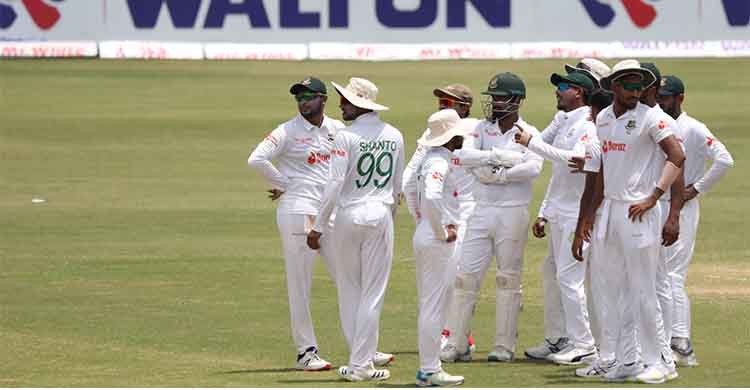 Sri Lanka hold on to draw first Test with Bangladesh