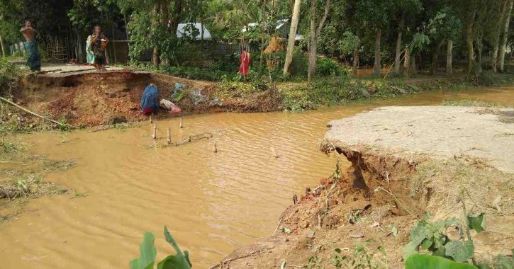 Flash flood submerges fresh areas in Sherpur; child drowns