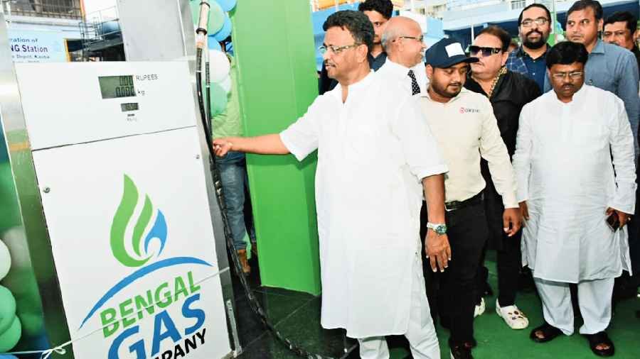 More West Bengal govt buses to run on CNG, says Firhad Hakim