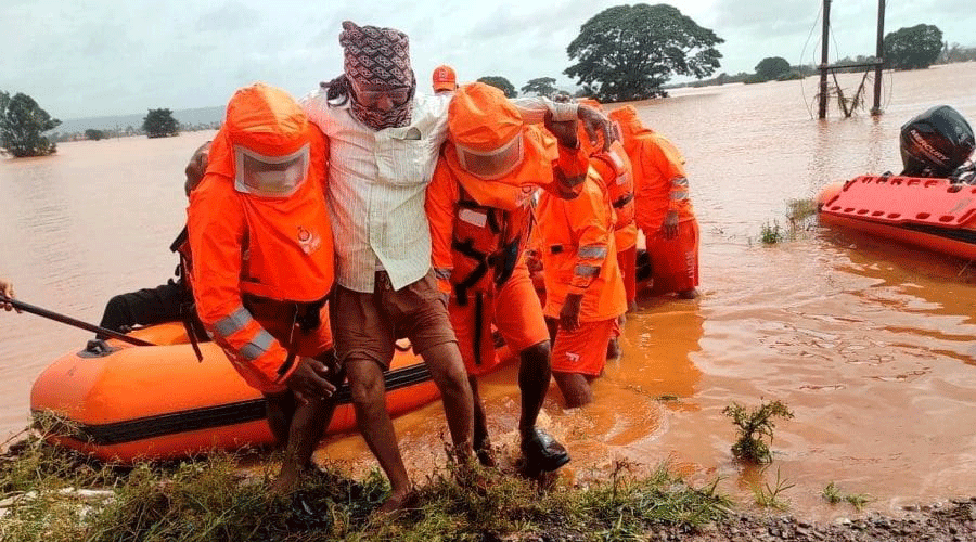 Bihar: Floodwaters cripple normal life, force people to flee to safer areas