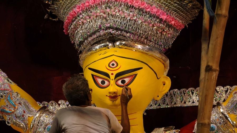Rs 40,000 crore Durga Puja in West Bengal creates 3 lakh jobs, says stakeholders