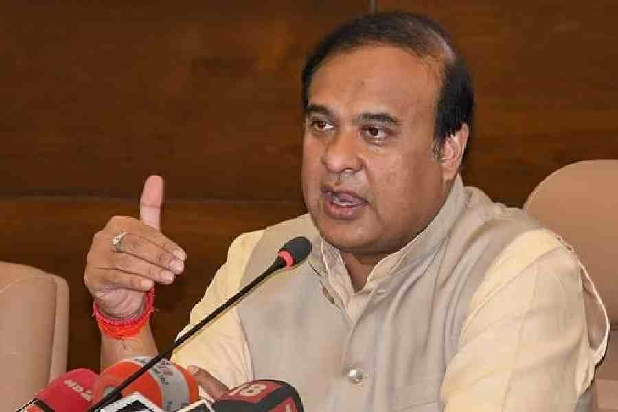 133 Bengal people take refuge in Assam due to panchayat poll violence: Himanta Biswa Sarma