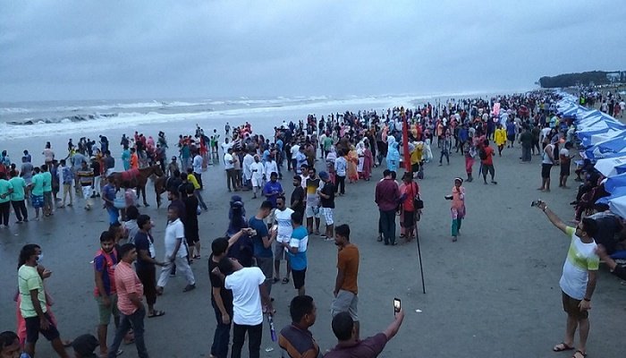 Cox’s Bazar Sea Beach: Hidden canals pose fatal threat to tourists