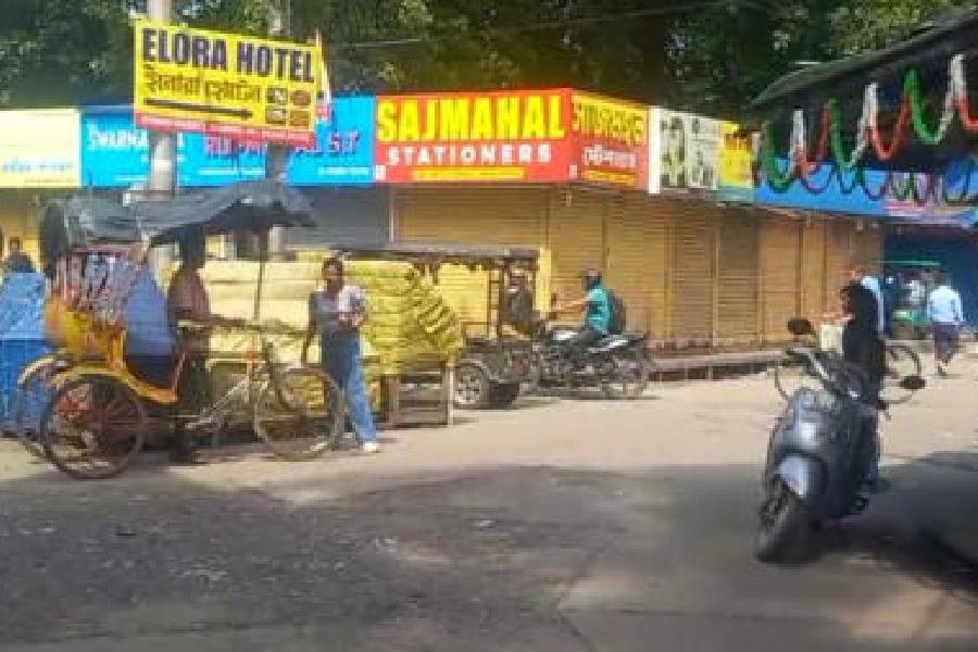 Siliguri Jalpaiguri Development Authority clarifies not having authority to grant land rights to traders at Bidhan Market