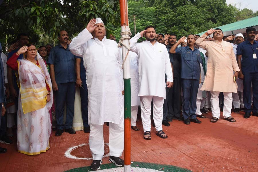 Bihar: Modi unfurled flag at Red Fort for last time, next year it will be our turn- Lalu