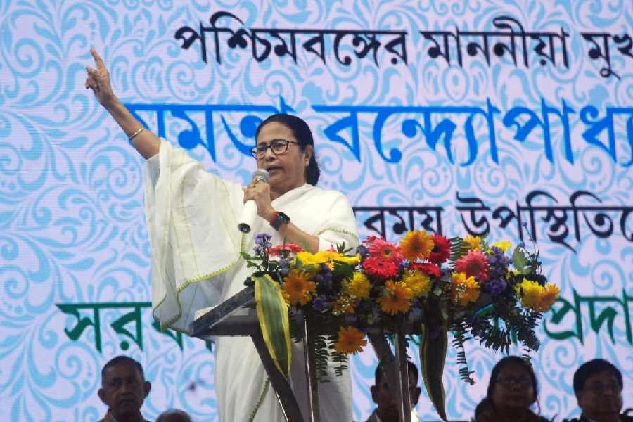 No division in my lifetime: Mamata speaks on united Bengal, slams Centre's funds freeze