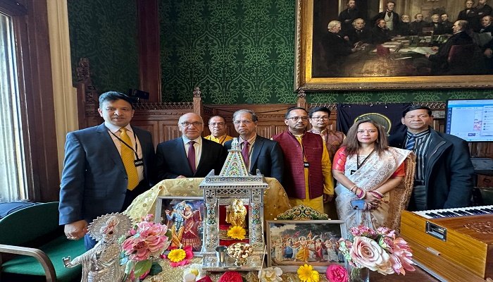 Bangladeshi Hindus in UK celebrate Holi, Gour Purnima