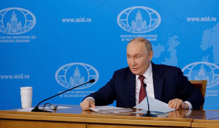 Ukraine must withdraw troops for peace talks: Putin