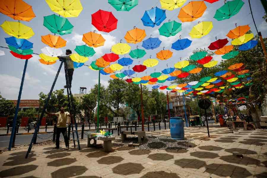Odisha: Stay indoors from 11am to 3pm, state govt tells people as mercury crosses 42 degree Celsius at 13 places