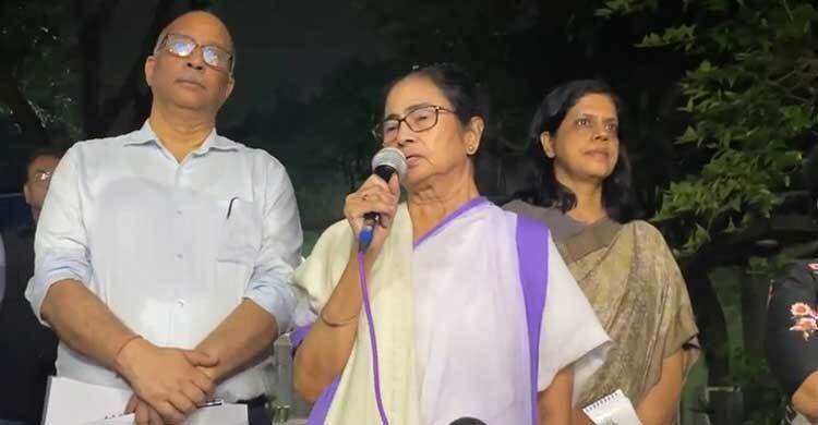 Mamata agrees to doctors’ demands, announces removal of Kolkata CP