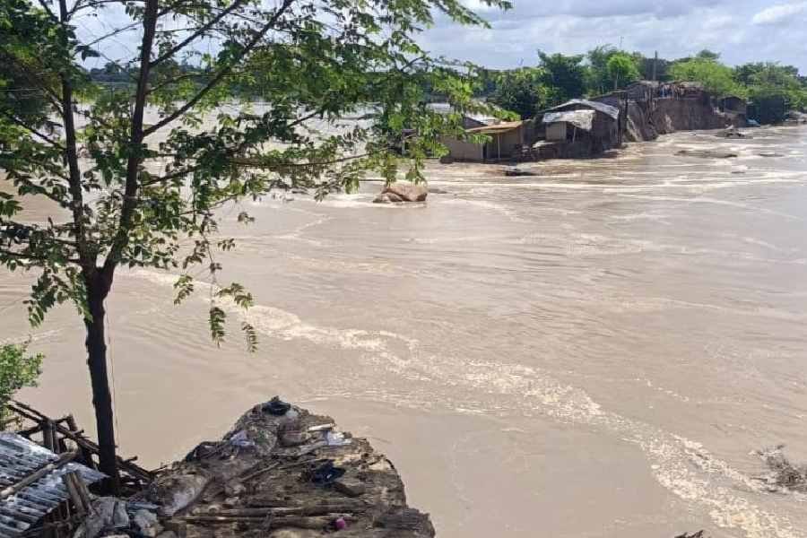 Bihar: 76 government schools to remain closed in Patna's rural areas as water level of Ganga rises