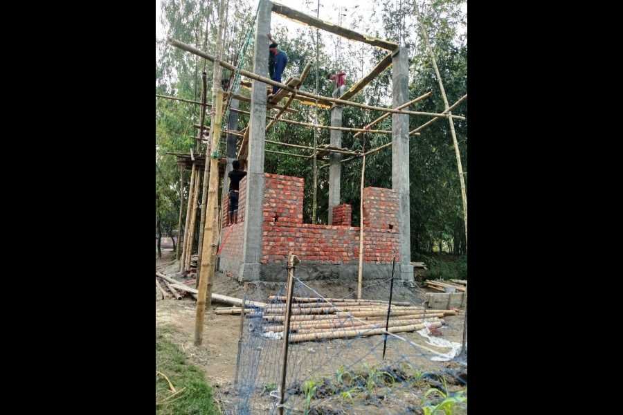 BSF stops Bangladesh sentry work: Illegal construction by BGB at enclave